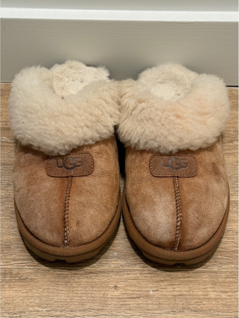 UGG Women's Shearling Lined Suede Slippers Chestnut | Size 9